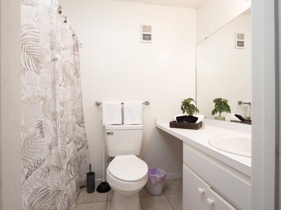 Spacious Condo Mins To Shands, University, & Downtown! Гейнсвилл Экстерьер фото