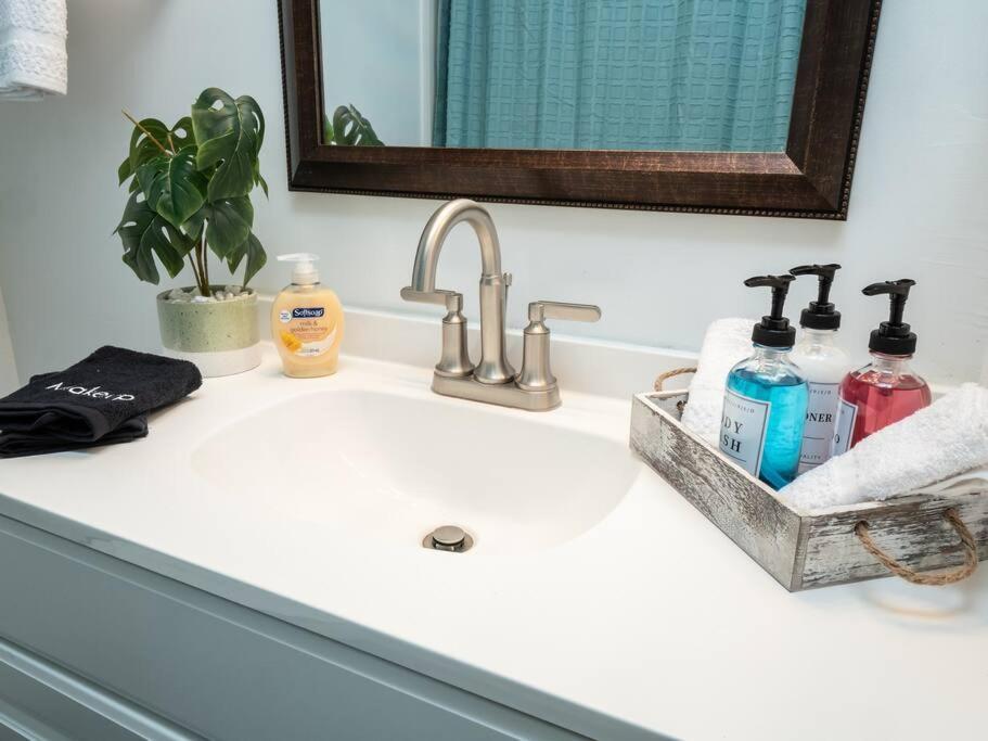 Spacious Condo Mins To Shands, University, & Downtown! Гейнсвилл Экстерьер фото